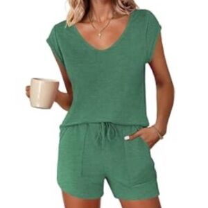 (2 sets) of Amazon 2 piece sets